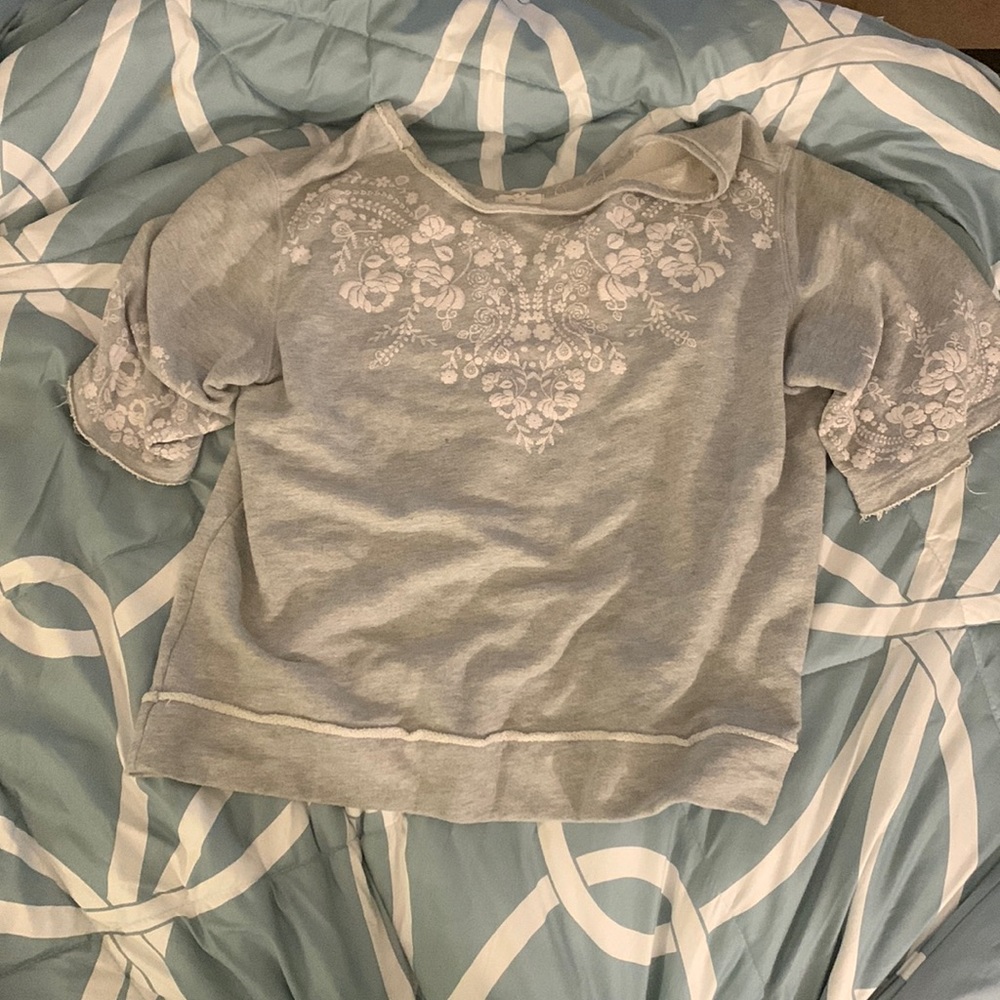 gray short sleeve maurice’s